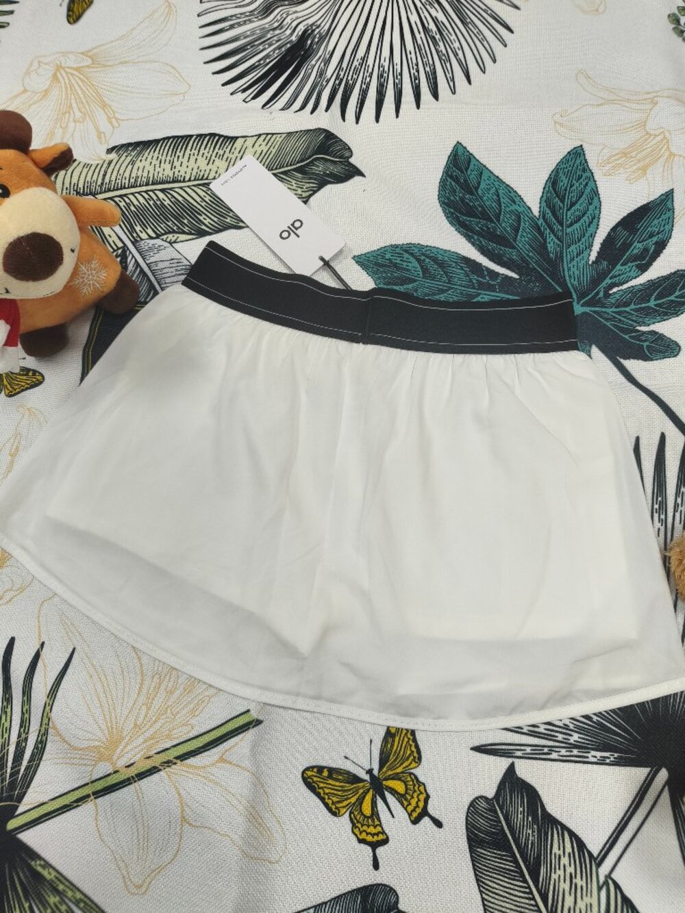 💗Alo Yoga Brand New White Athletic Skirt Tenniscore - Cute Clean Girl🌈 - Picture 4 of 7